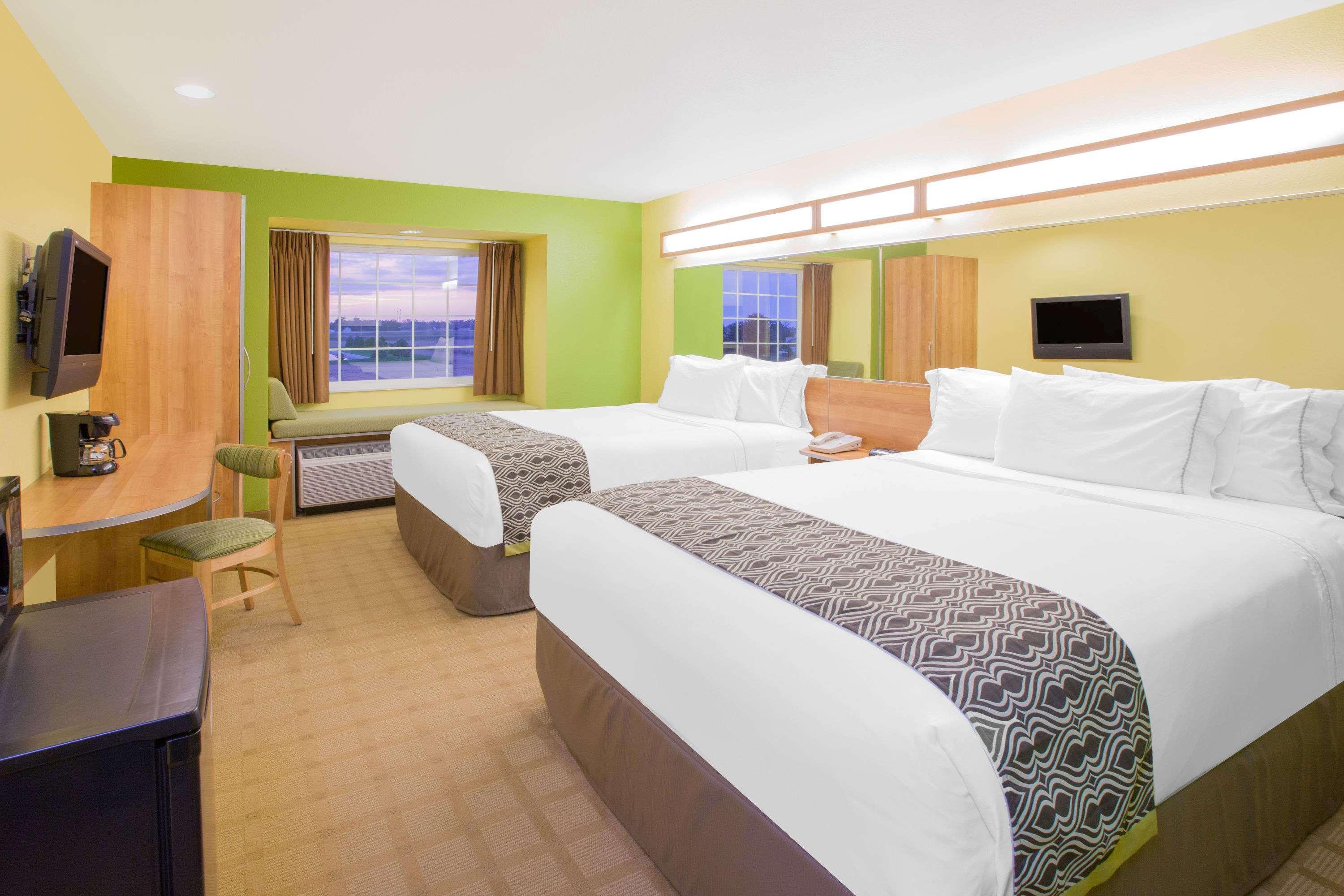 Microtel Inn & Suites By Wyndham Delphos Exterior photo